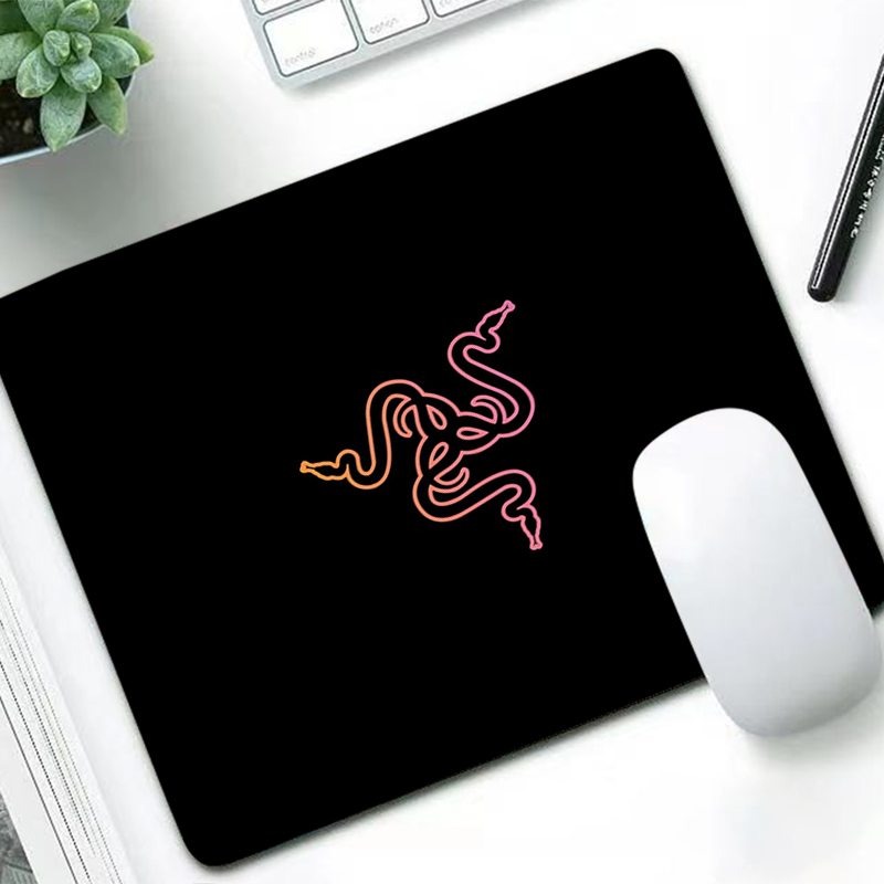Razer Luxury Mouse Pad Anime G - огляд і ціна Esports Gaming Mouse